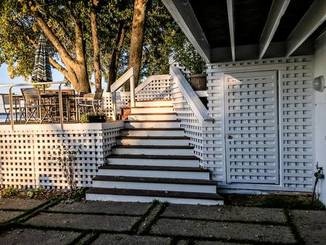 Deck of 2101 N Shore Dr