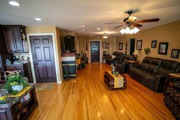 Living Room of 3609 N Shore Drive